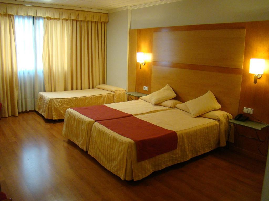 Hotel Reconquista Alcoy Habitación foto