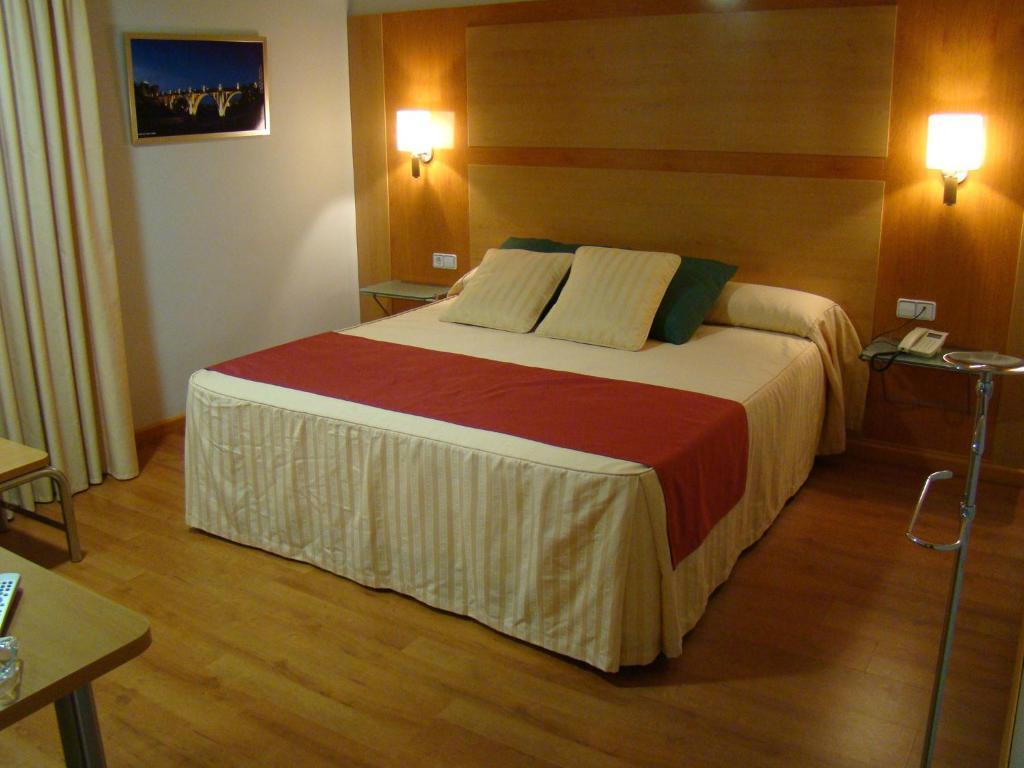 Hotel Reconquista Alcoy Habitación foto